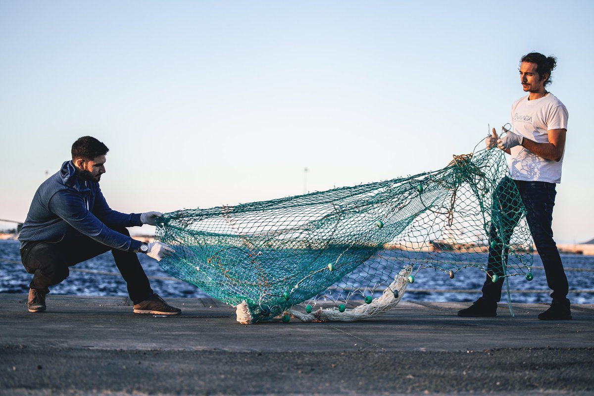 GGGInitiative's tweet photo. We’re proud to introduce the newest GGGI member, Enaleia!
Enaleia works to build sustainable marine ecosystems by educating Greek fishers on how to reduce lost gear &amp; overfishing; and empowers them to tackle #oceanplastic in their communities.
Learn more: https://t.co/nNZJzHYlq4 https://t.co/G0PY6eC8RG