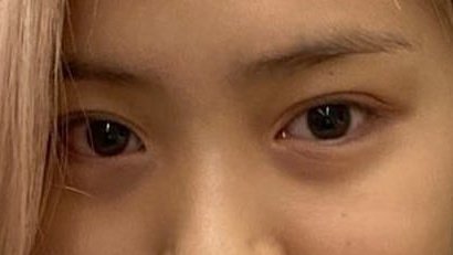 onlyforRyujin's tweet image. Ryujin&apos;s mole below her left eyebrow 👀