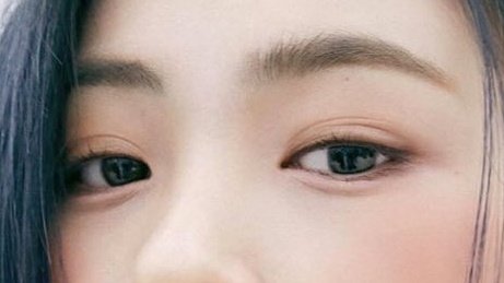 onlyforRyujin's tweet image. Ryujin&apos;s mole below her left eyebrow 👀