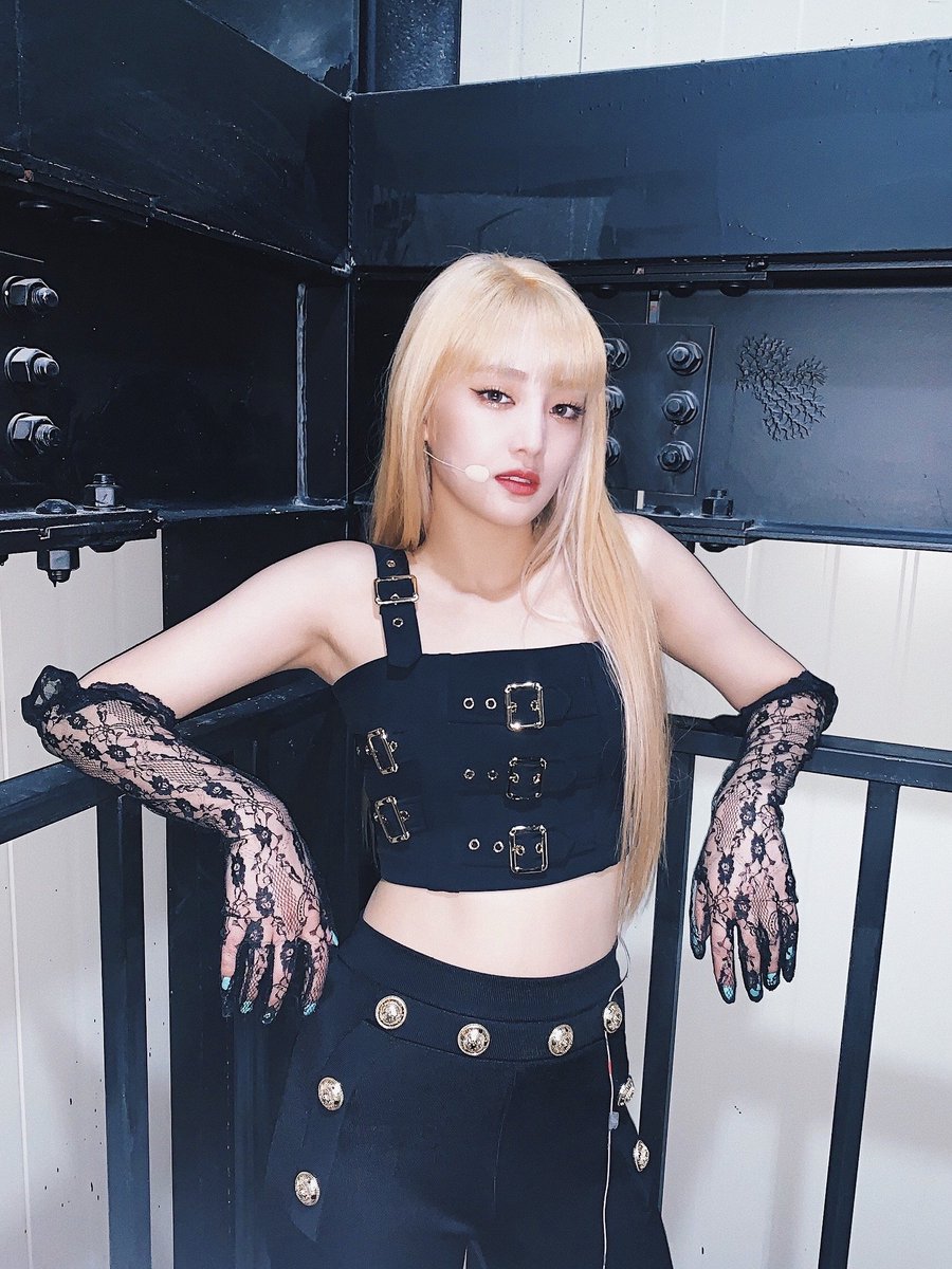official_i_dle's tweet photo. [#민니] I-LAND is NEVERLAND's ❤

https://t.co/5FAJCa6Cbb https://t.co/Ap6v1SH7f5