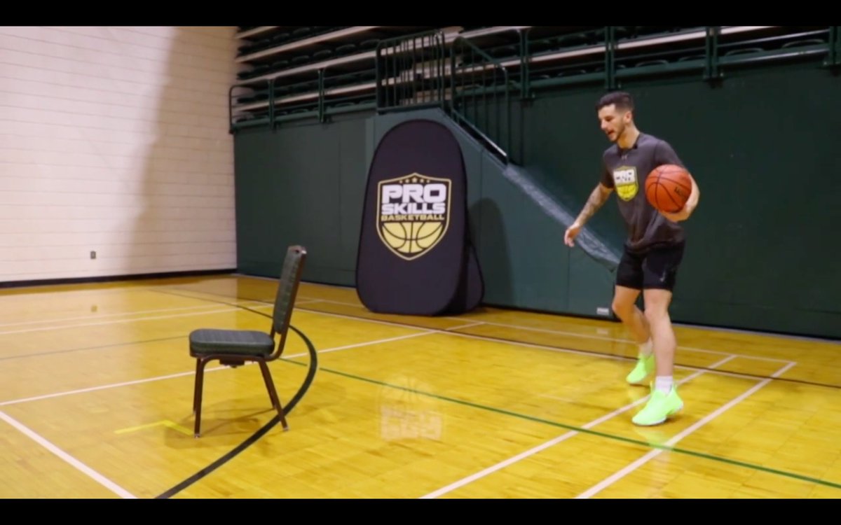 ProSkillsBball's tweet photo. Sometimes the best moves aren't the ones you make with the ball. π€ Work on this Pro-Move π with a π drill on PSB+ #PSBplus πβ‘οΈ https://t.co/3yCYjFDr5T https://t.co/o4PxqbzB3D