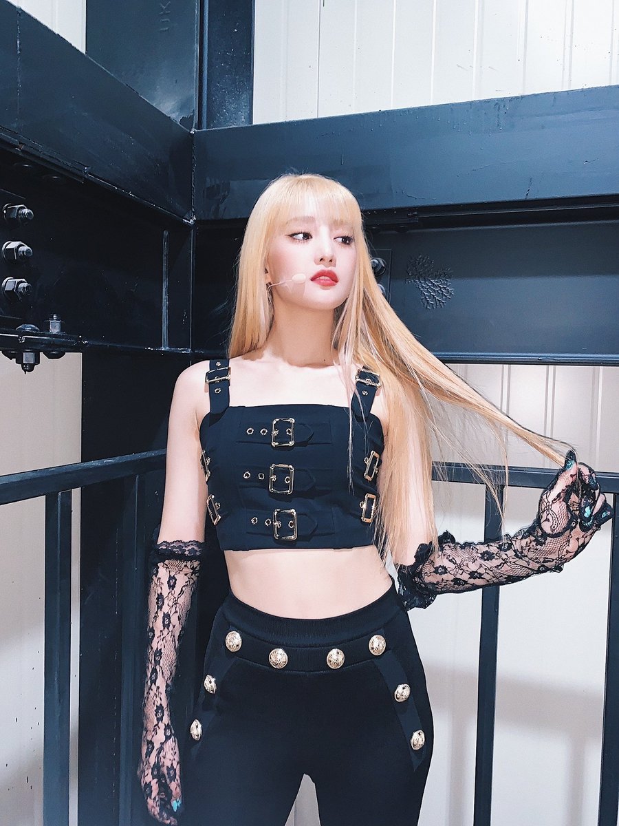 official_i_dle's tweet photo. [#민니] I-LAND is NEVERLAND's ❤

https://t.co/5FAJCa6Cbb https://t.co/Ap6v1SH7f5