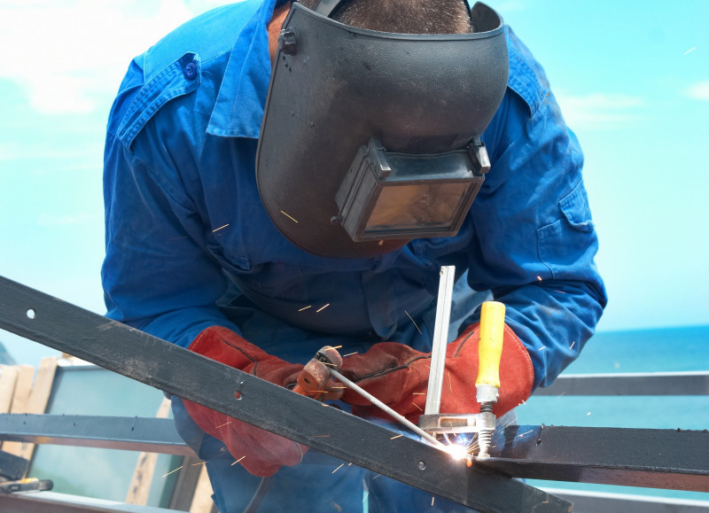 La industria española en general y la #química en particular están siendo piezas fundamentales para combatir los efectos de la pandemia. Lee las 10 propuestas de reactivación económica de nuestra industria: bit.ly/3dPagVT 

cc: <a href="/Feique_ES/">Feique</a>

Vía <a href="/revista_PQ/">Revista Química PQ</a>