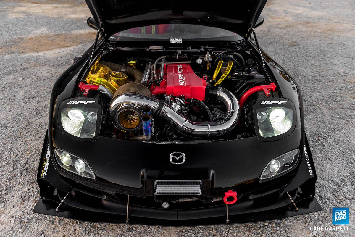 PASMAG's tweet photo. The RX-7 with the heart of Le Mans and the soul of Formula 1. https://t.co/tuuAk9PMCT #motormonday #mazda #rx7 #4rotors #rotary #turbocharged #pasmag https://t.co/QLqahr3dcL