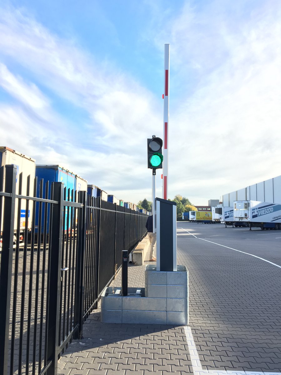AlphatronicsBel's tweet photo. Parking aanleggen?
Iedere succesvolle parking start me de aanleg van onze prefab verkeerseilanden... Je bespaart er naast kostbare tijd, ook een flink bedrag mee uit!

Leverbaar vanuit stock!

https://t.co/bGGJ1mzxvE

Meer info en prijzen via marketing@alphatronics.be https://t.co/vC2j0iZyq4