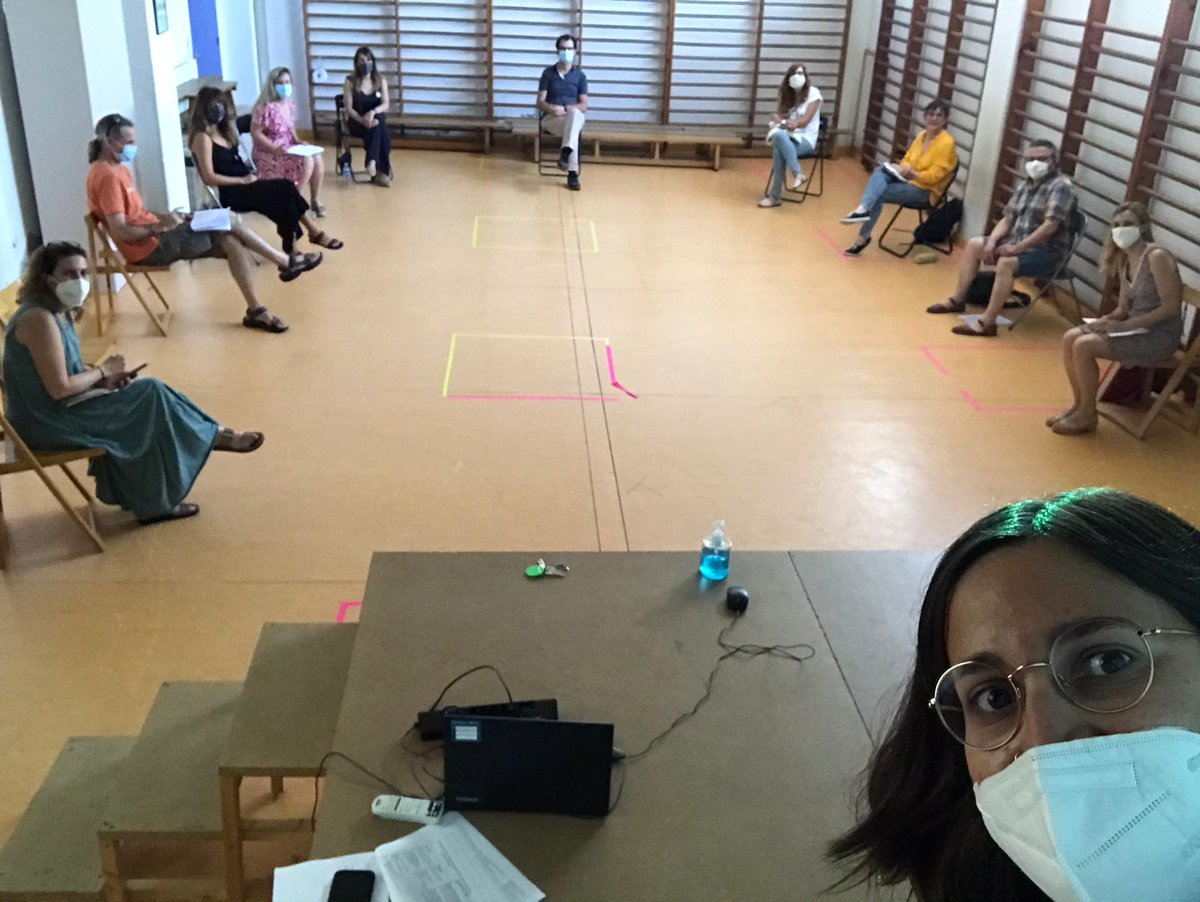 aliancesmagnet's tweet photo. "#Magnet ens ha permès crear situacions d'aprenentatge entorn al llenguatge audiovisual de la mà del @museucinema" 
ha estat una de les conclusions de la reunió de balanç de l'aliança entre l'@escola_agora i el Museu 
📽️Construïm una mirada per capturar els somnis @culellsala https://t.co/3zIxCAcRa6