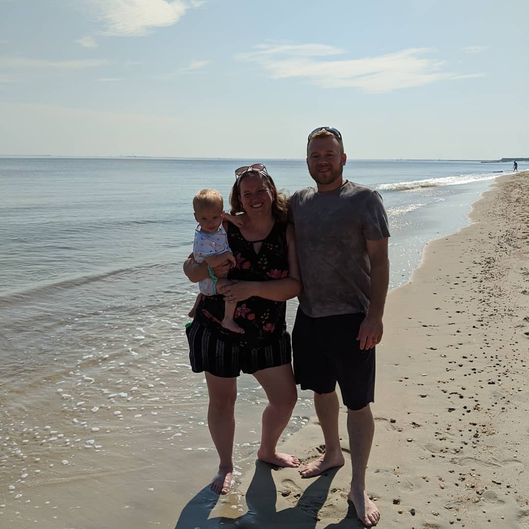 DreamBigDad's tweet photo. Next best part of this trip, besides spending time with my bookends, has been getting one on one time (plus dayday) with this hot momma @dreambigmomma. Thanks @pitsquit and Jon, and mom and pops for watching the rest of the crew... https://t.co/PCwEtSnpSG