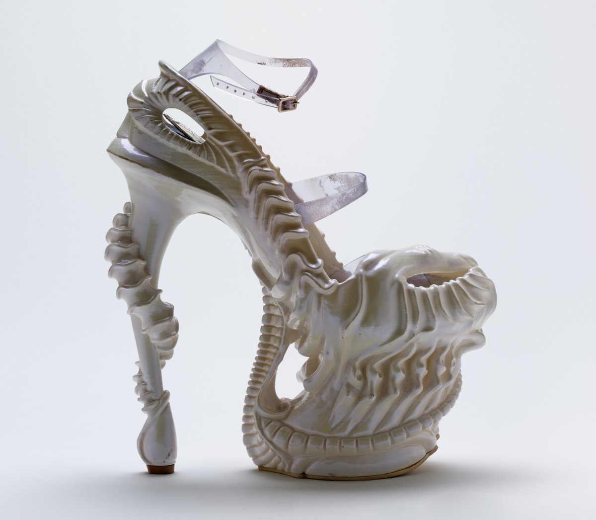 Feast your eyes on the Armadillo boot, the 3D printed Alien shoe and the Titanic boot. 

Three groundbreaking shoe designs from Alexander McQueen's final catwalk collection, 'Plato's Atlantis'. Find out more: bit.ly/3e3nyxW
