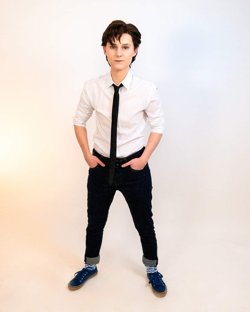 evelinacosplay's tweet photo. YA BOI IS STILL HERE 🤟
Sorry not sorry for feeding you more Peter/@TomHolland1996 photos 😁🤟
Still laughing at the socks I made for my Infinity War Peter 😂
📷: @creations_nl
#Spiderman #TomHolland #crossplay #casualcosplay #socks #casual #transformationmakeup #spiderverse https://t.co/wd88OI5IaR