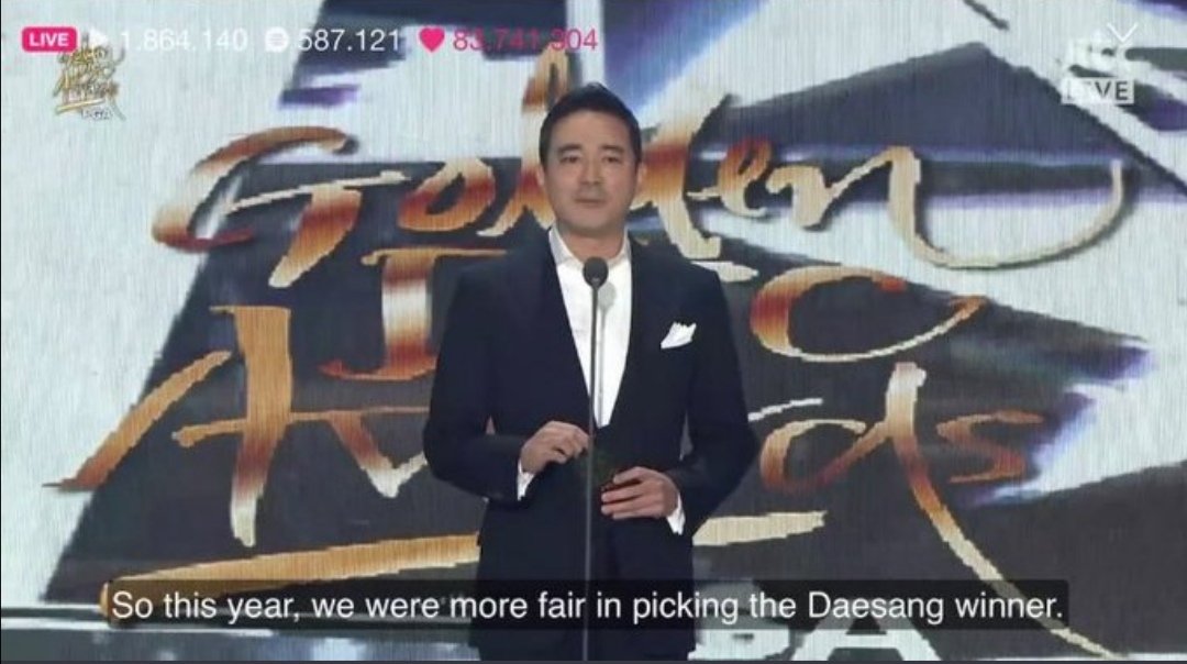 yeopiphany's tweet photo. Remember when the CEO of Golden Disk Awards said this in 2018 GDA? You know when you know. 

@BTS_twt winning awards fairly! https://t.co/PVUX971VOp