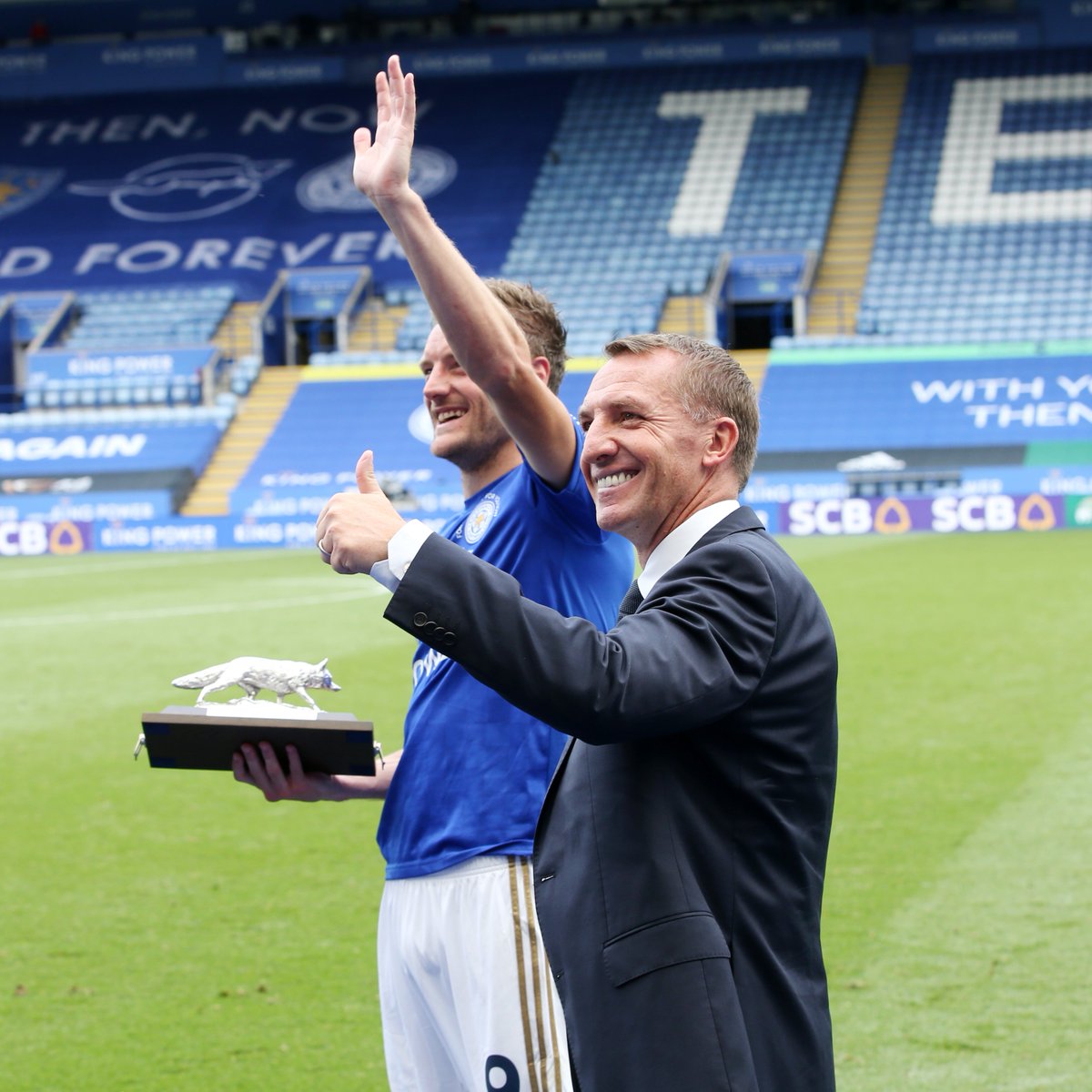 LCFC's tweet photo. "I wasn’t fully aware of how late he came into the Premier League. You think of the players he’s joined, it makes it more astounding. To get over 100 goals at this stage in his career is an incredible achievement. I know he won’t rest on it."
Brendan Rodgers on #VardyPL100 ⚽️ https://t.co/hXECUQft6c