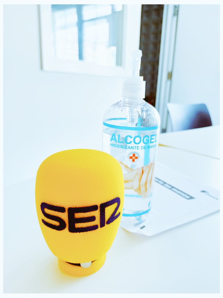Xa de volta en <a href="/RadioNordes/">Radio Nordés SER</a> con moitas ganas de facer Radio de novo. Toca coller ritmo pouco a pouco, de momento adaptándome á nova normalidade.