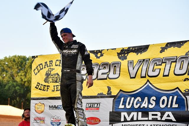 OnPitRoad's tweet photo. Payton Looney Goes Back-To-Back in Bullring Bullseye 40 - https://t.co/UzKLX3XbrN @MLRA https://t.co/AwaX8eKm3t