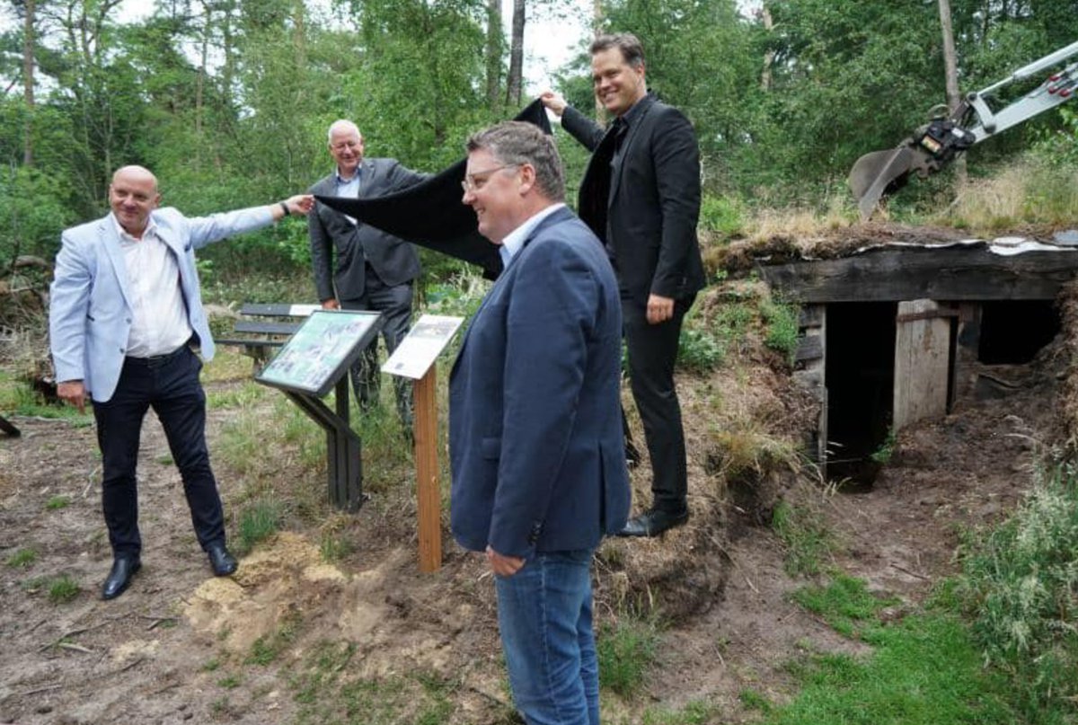 Commiezenhut.. een oude 'overheids' werkplek, wat vind je van je huidige werkplek?

ow.ly/cIN650AqimW