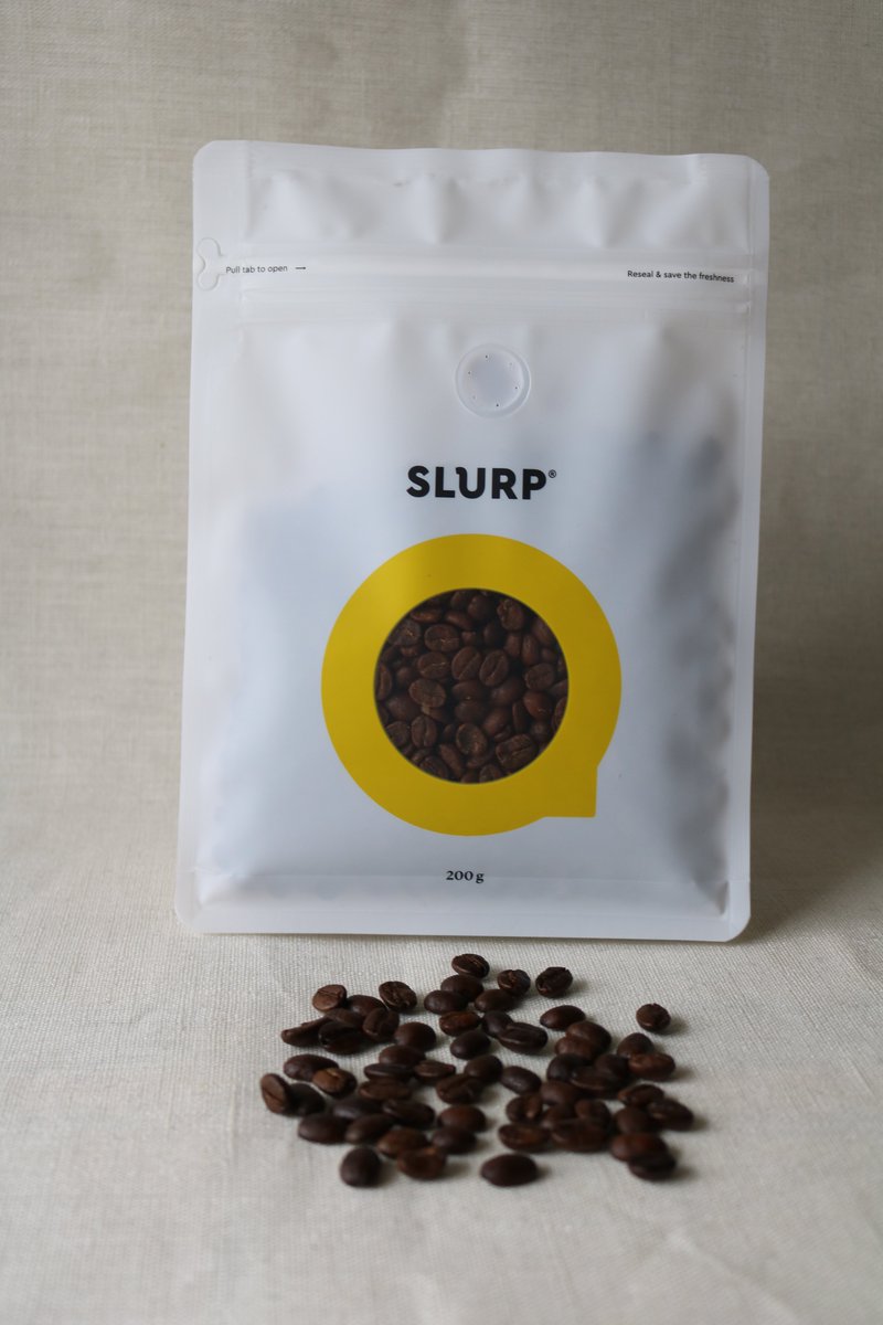 slurpjapan's tweet photo. 新ウェブサイトになって、最初にオーダーされた方のコーヒーが届き始め、続々とコメントいただいています。一番嬉しいのは粉でオーダーされた方が、ミルを購入して次回は豆で購入したいとおっしゃってくださること。ありがとうございます！
#スラープ　#Slurpcoffee https://t.co/er4TlNnR8M