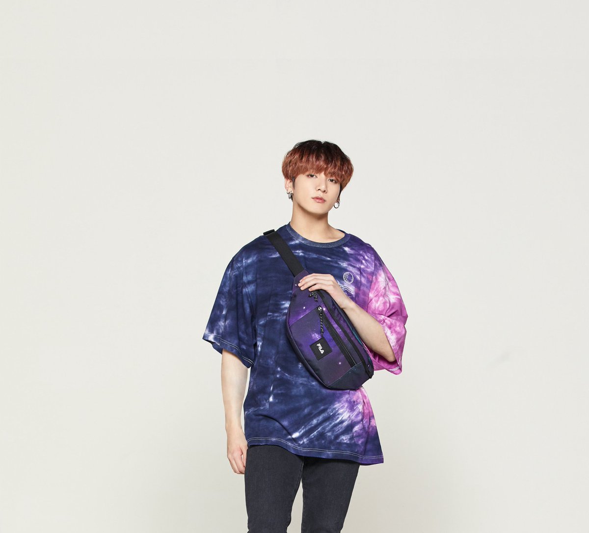_O_RUL8_2's tweet photo. @mybelovedtaetae @BTS_twt The Icon The owner
#ARMYSelcaDay
#JUNGKOOK #FILASg https://t.co/EFFpzwIGcS
