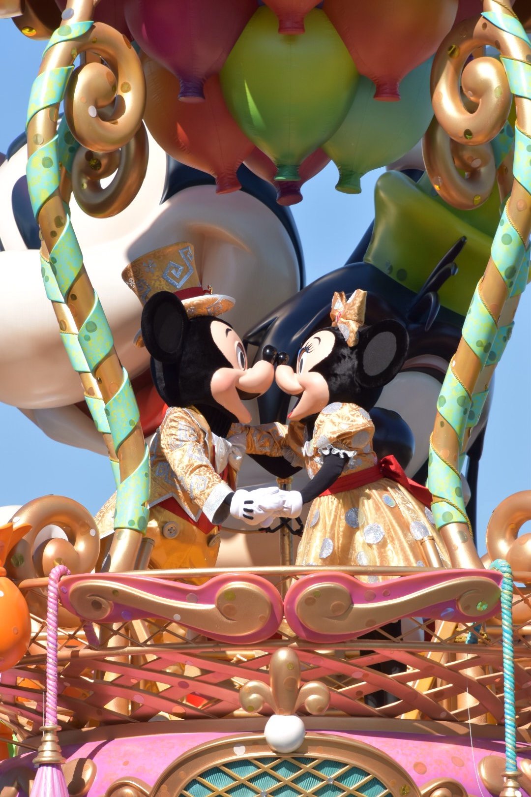 Nabeyan ちゅー ディズニー 東京ディズニーリゾート 東京ディズニーランド ハピネスイズヒア ミッキー ミニー T Co 81y1ylcbmd Twitter