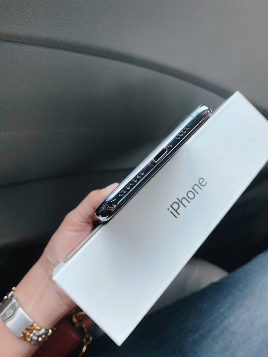 Piyapa15's tweet photo. iphone Xs Max 256g 
TH
อุปกรณ์ครบกล่อง
.... เปลี่ยนจอแล้ว มี truetone ปกติ
ราคา 21,900฿ ส่งฟรี #มือถือมือส��ง https://t.co/rW3RurbhPM