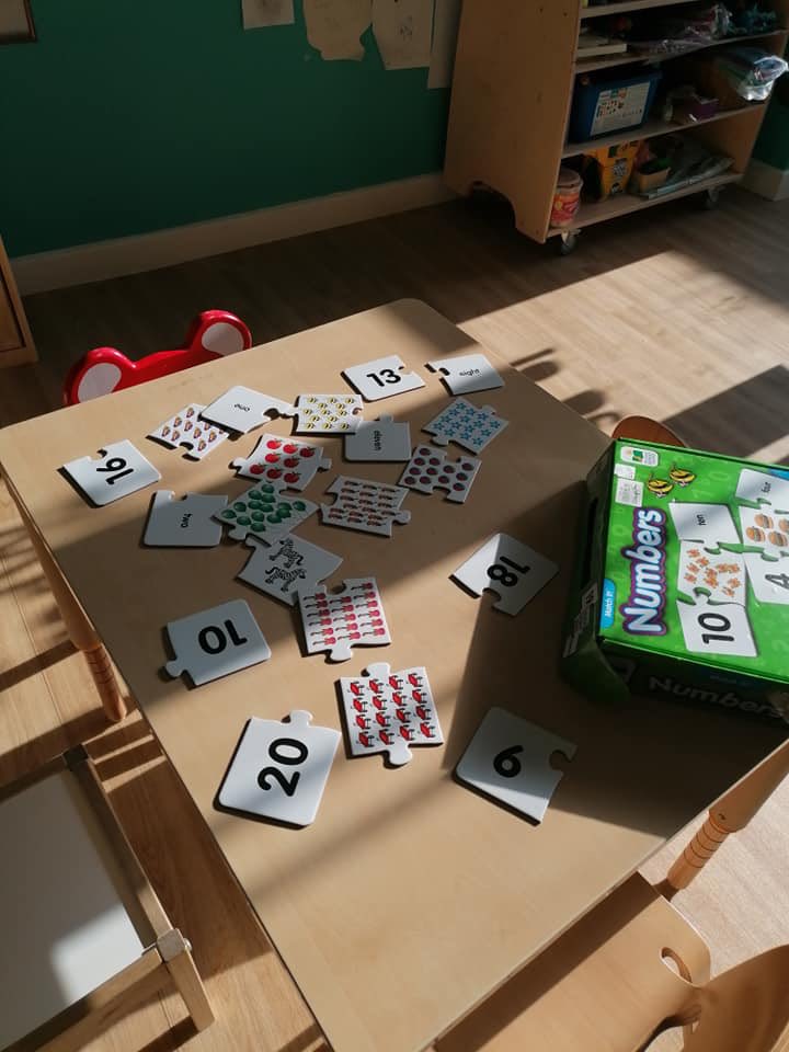 Matching numbers to their numbers!!