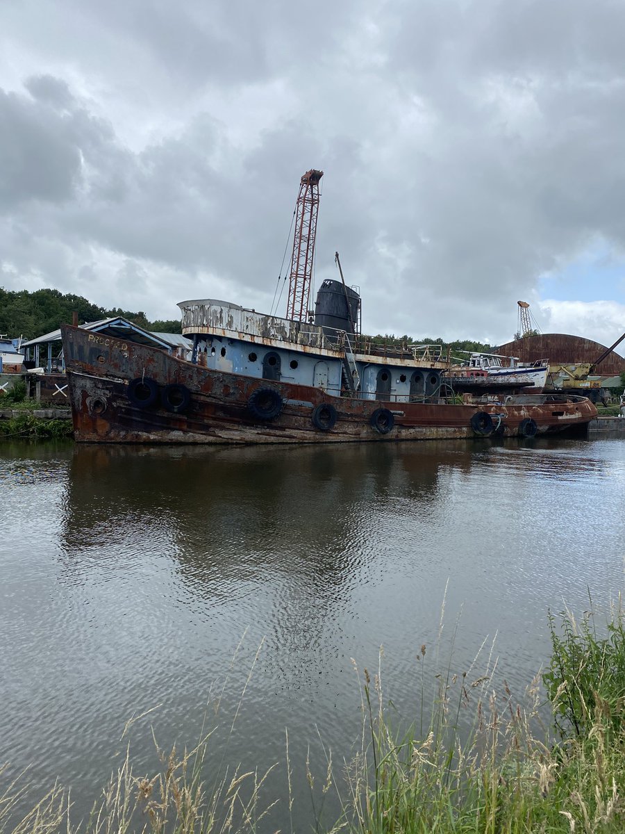 mjb169's tweet photo. Shizer!
When u realise you have to walk back or get @emmo99 boat home๐ข
#12miler coming up!
Who would have dunked it!
#PrayforMJB
https://t.co/PtvzQPjbHl
#SPFWembley2020 https://t.co/wcSPmSOlrc