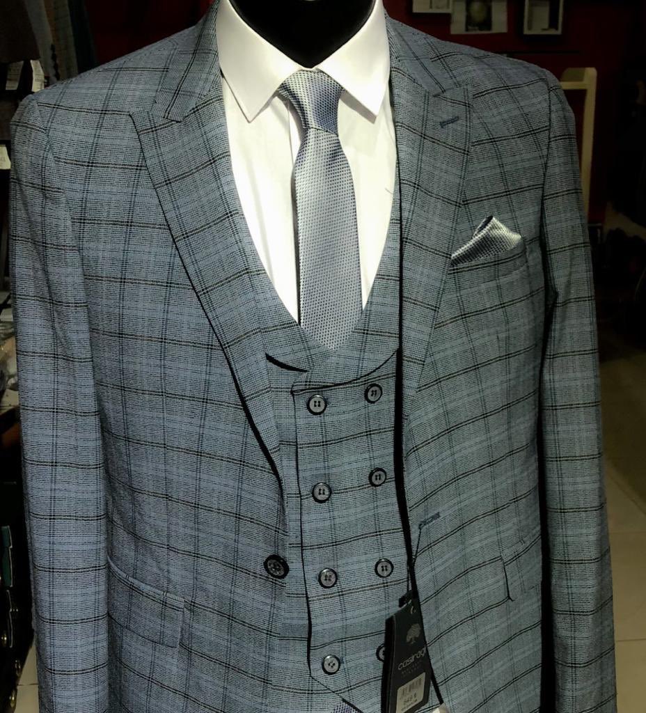 DuCostume's tweet photo. Money can buy you all the fashion in the world, but it can’t buy you a thread of style. #Royalsuits #suitup #mensfit #slimfit #beelegant #beclassic #costume #Men #cameroon237 #yaounde #douala https://t.co/UD5W8YYZ5H