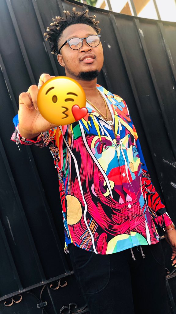 one9ra's tweet photo. All I give is love, lots of love .... 🙏🙏🙏
Stay with me guys, the new new is coming 
#Duracell incoming ✊✊✊🏎🦅🦅🦅

#SOTN #SOA #NewMusicThisWeek https://t.co/wgCLBgTOiC
