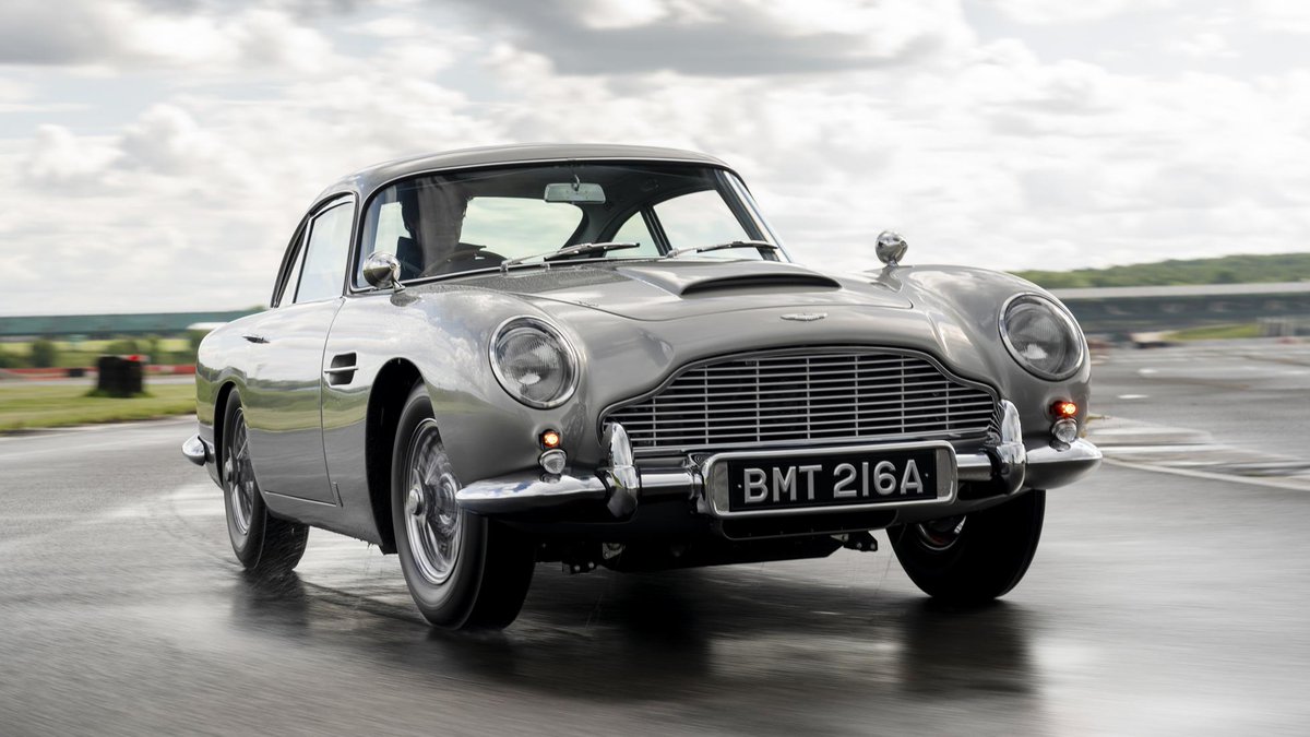 Aston Martin’s gadget-packed £3.3m DB5 is complete. Our first look at the Goldfinger tribute this way → topgear.com/car-news/movie…