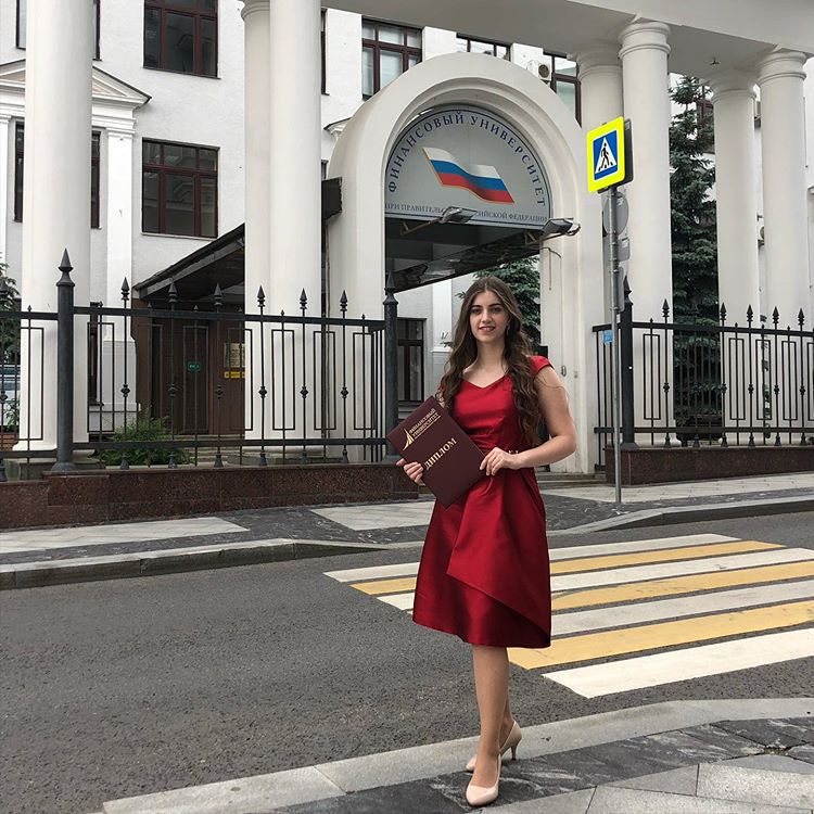 FinUniver's tweet photo. Подборка фотографий наших выпускников с дипломами!
Выкладывайте свои фотографии и отмечайте любимый университет!
#FinUniver #финуниверситет #выпуск2020 #выпускной2020 https://t.co/cdUzAP2FWA