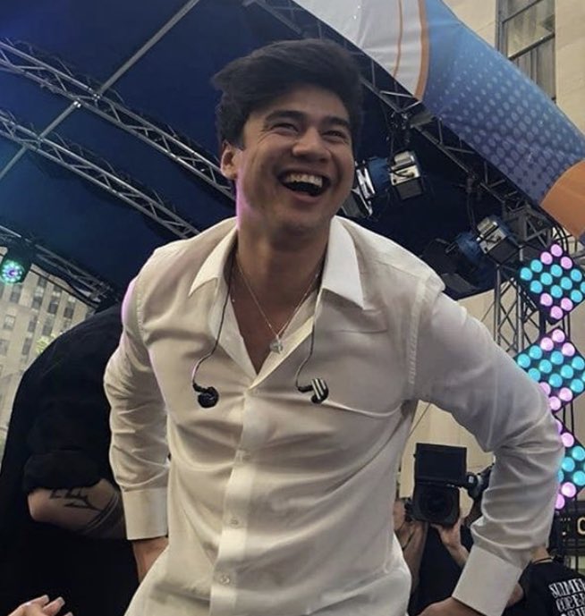 LUKESH4KES's tweet photo. calum and his dad have the same smile🥺 https://t.co/TlUf4XI65v