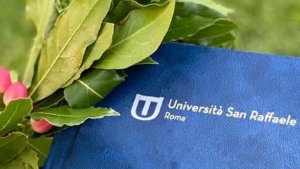 Unisanraffaele's tweet photo. Gli auguri del #Rettore #Garaci ai #neolaureati 🧑🎓👩🎓 di questa sessione speciale dell'#UniSanRaffaele! 👏🎉
➡️➡️ https://t.co/QJROkmrTvD
#laurea #discussione #tesi #congratulazioni #carriera #laureati #laureatiSR #studentiSR #dovevuoiquandopuoi #universitàtelematica https://t.co/73h6Mm86QK