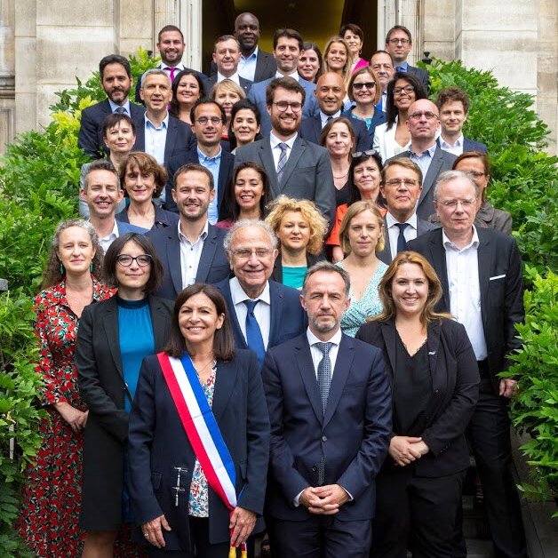 163 nouvelles et nouveaux conseillers de Paris élu-es !

Pour Paris Centre <a href="/PAidenbaum/">Pierre Aidenbaum</a> @GCTAncv <a href="/boris_tweets/">💫 Boris Jamet-Fournier</a> <a href="/VeroLevieux/">Véronique Levieux</a> <a href="/AudreyPulvar/">Audrey PULVAR</a> <a href="/RaphaelleRL/">Raphaëlle Rémy-Leleu</a> <a href="/aurelien_veron/">Aurélien Véron</a> <a href="/ArielWeilT/">Ariel Weil</a>

Nous espérons un mandat studieux et engagé à votre service au nouvel exécutif et au nouveau Conseil !