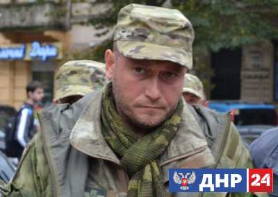 Ярош пообещал перестрелять всех сторонников левых движений

  Экс-лидер «Правого сектора» Дмитрий Ярош заявил, что если в Украине начнется подобная история как в Европе и Америке, на улицы выйдут организации левого толка, вроде «Антифа», то правые радикал  dnr24.com/main/31477-yar…
