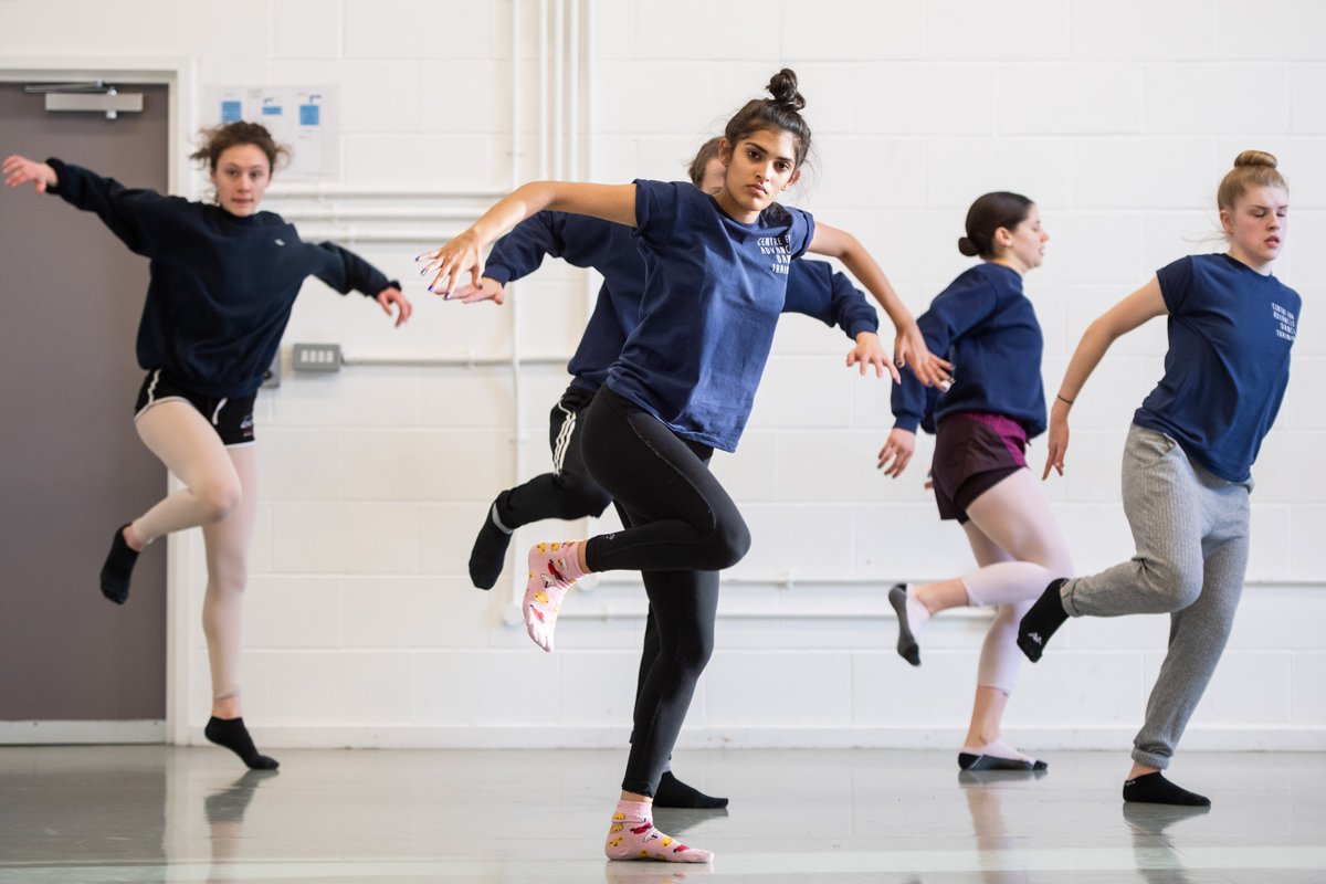 dancexchange's tweet photo. Aged 11-16 with a passion for dance? ⚡️⚡️
Start your dance future today! 

Our Centre for Advanced Training (CAT) is looking for talented young people who want to train with us in #Contemporary or #SouthAsian Styles. 

No previous dance experience needed
 https://t.co/Yymn0qFI0Z https://t.co/6KV7a0xWxz