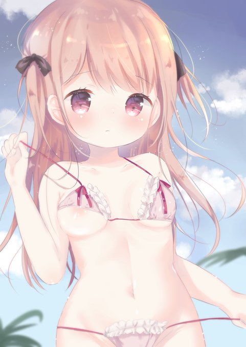 『あたらしい水着 喜んでくれるかな…』

#rin_rkgk #ろりじなる娘 #ビキニの日 