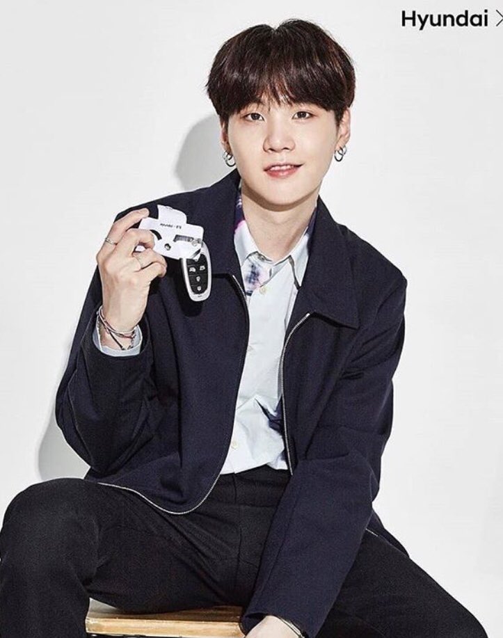 lycheemyg's tweet photo. yoongi be like: hey babe lets go for a ride https://t.co/yNgPMA9qF2