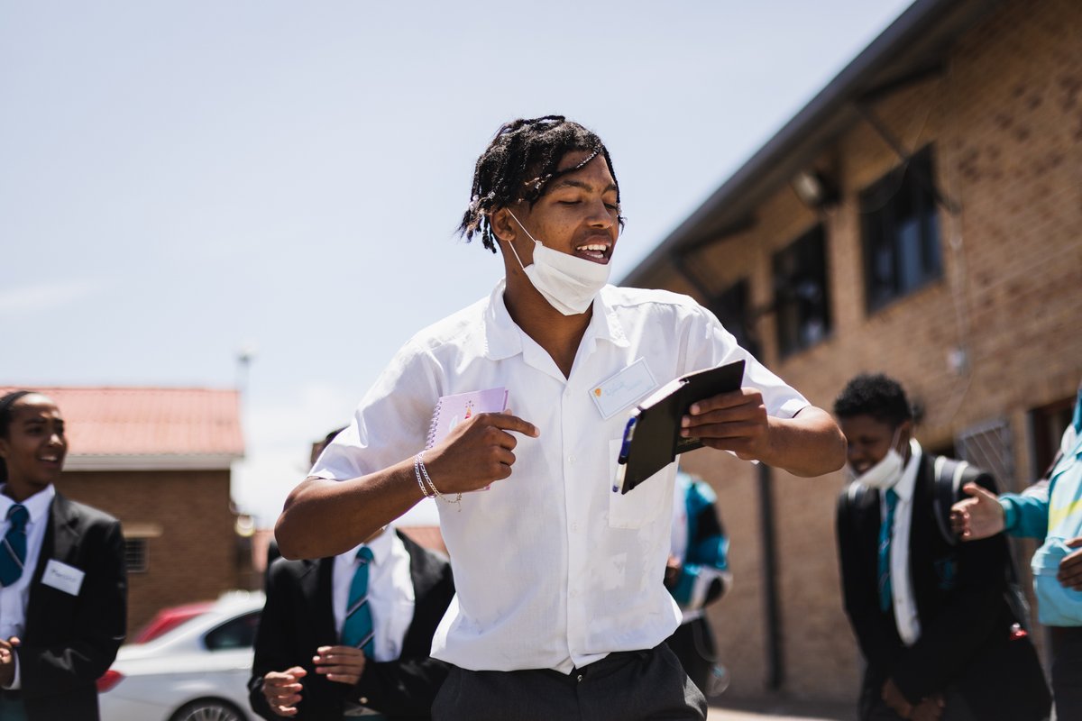 hiphopuZA's tweet photo. The #Disinfectants from #CedarHigh are ready to raise their voices to empower others 🗣️! Listen to their TB track  https://t.co/DCnAFJ3IxR @ScienceSpaza @SuMBHG https://t.co/bbhNfzrYgy
