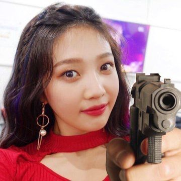 TronNiki's tweet photo. The song is called monster because sm is so close at making me a fucking king kong and flying to south korea to watch the mv for myself @RVsmtown #MonsterIShere #MonsterISclose  #RedVelvet_IRENE_SEULGI #RedVelvet_IRENE_SEULGI_Monster #RedVelvet https://t.co/h87gATBw6t