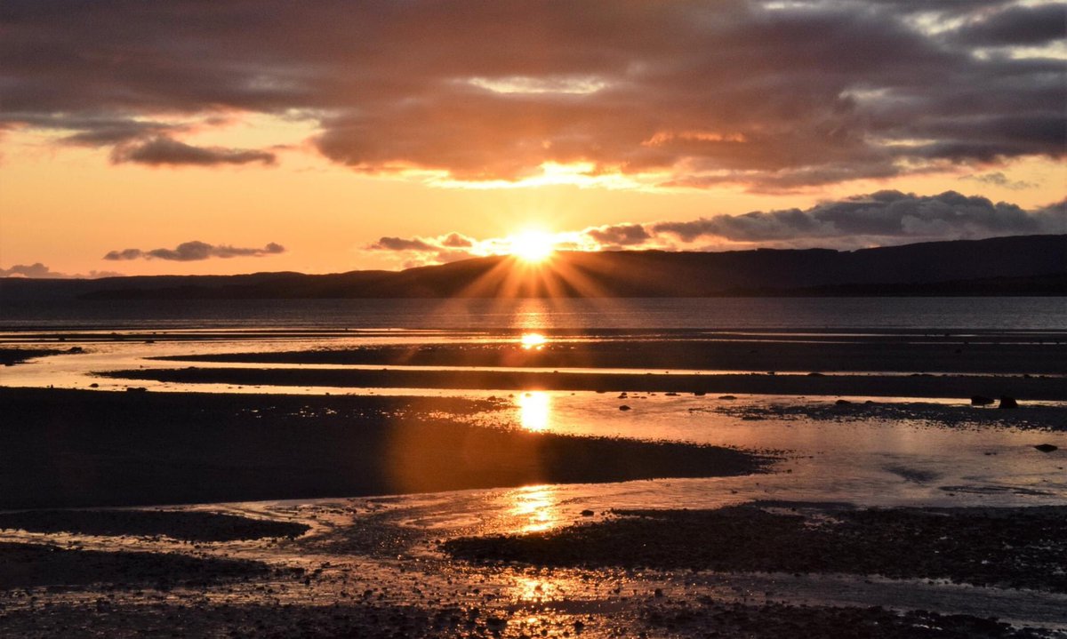 Buddie87's tweet photo. Soooooo looking forward to getting back to my happy place #ilovebute #buteisbeautiful #visitbute https://t.co/JdFZ5DBnSg