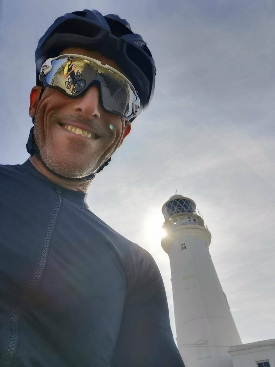 LongestRide2021's tweet photo. Day 14, Rider No. 1️⃣3️⃣ is #PaulSimmonite from @SYFR, joined #LongestRide2021 quite late but looking at his weekly cycling stats 💯 he will not be left behind.

Enjoys 🚵‍♂️, 🪁surfing🏄‍♂️ &amp; walking the 🐕.

A valuable asset to the team &amp; 💪 supporter of @firefighters999. https://t.co/djldwRZ6Xz