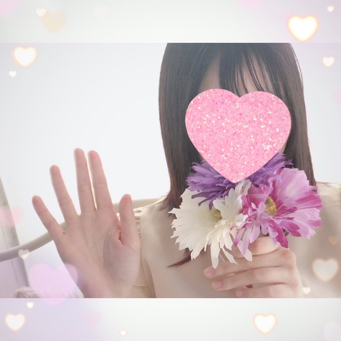 0osayu0's tweet photo. 撮影とっても楽しかったです！

カメラマンの女性の方がとっても面白くて、全然緊��せずに撮影できました‥！(*˙˘˙*)

出来上がりが楽しみです🥰💐
ありがとうございます🌸

#中洲　#福岡　#アロママッサージ　#アロマ https://t.co/NKFHEzVyEX