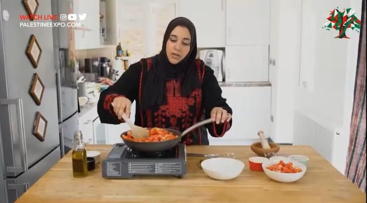 This weekend at #PalestineExpo we saw a tasty cooking session from Maha Salah, where she spruced up several quick and easy Palestinian breakfast dishes.

You can find the full recipes on her insta: adashnadrizzle

We hope you enjoyed it and try to make it! #cooking #Foodie