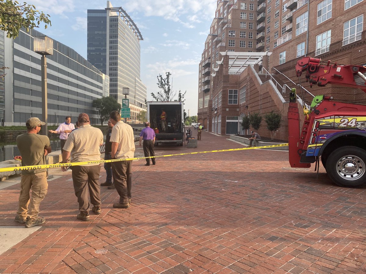 The area is now roped off and there’s a tow truck on site. A dive team is preparing to go into the water to find the statue, then they’ll pull it out.  @WMAR2News  #GMM2