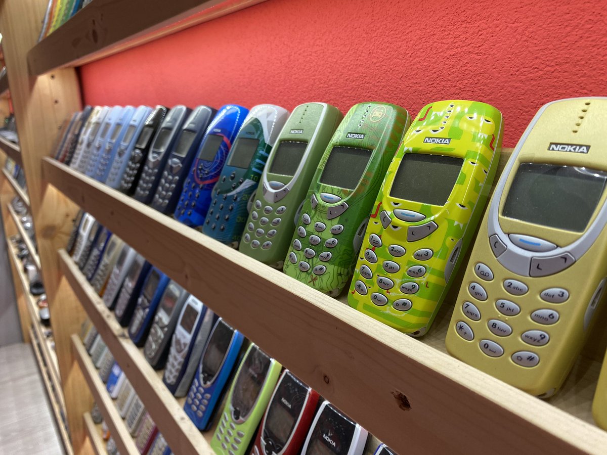 Mobile Phone Museum tweet media