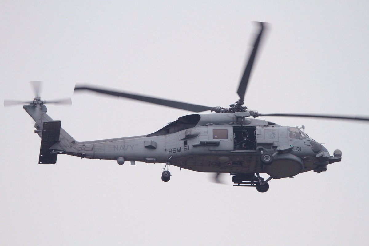 #戦闘機がカッコいいのは当たりまえ回転翼機カッコいいぞ選手権 #三沢基地 #MH60 #HSM51
戦闘ヘリ60ロメオ。