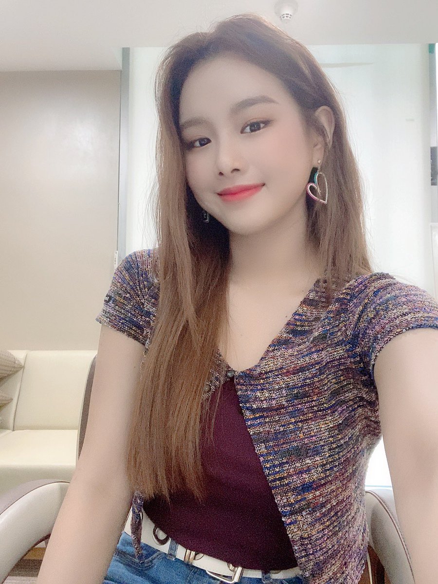 NToffcl_twt's tweet photo. 여러분~ 오늘도 재밌었어요!! 시간이 너무 빨리 지나간 것같아요~ 또봐요 우리😘😘 https://t.co/u7yc63S9tH