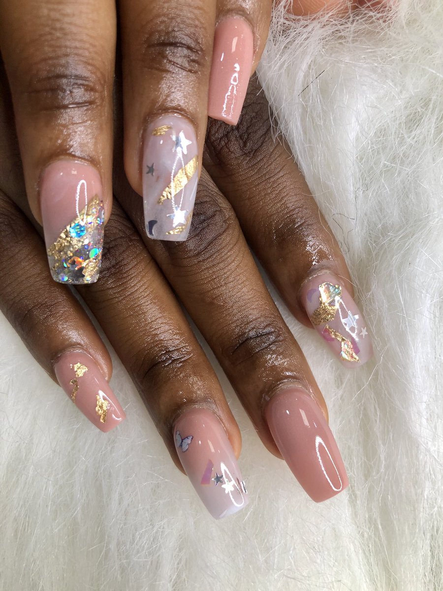 nailsbydicey's tweet photo. It’s just something about glitters that’s so magnetic to me ✨⚡️💧
@nailsbydicey 
*
*
Music by: @omah_lay 
 Colored Acrylics ✅ Not Polish 🛑 *
Book In Your Appointments now!..You won’t be disappointed! 
#nailsoftheday #nailloversnaija #glittersnails😍✨⭐#nailswag #longnails https://t.co/rxRUdqV9IL