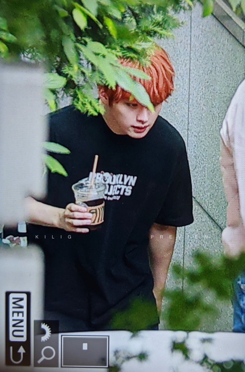 PURRFECTLINO's tweet photo. I love @Stray_Kids 리노 tee from today’s meet&greet broadcast... I’m truly reconsidering buying one for myself 🥺
#straykids #스트레이키즈 #leeknow #GO生 #leeminho #brooklynproject @/brooklynprojects on insta https://t.co/tF9FfHLRrx