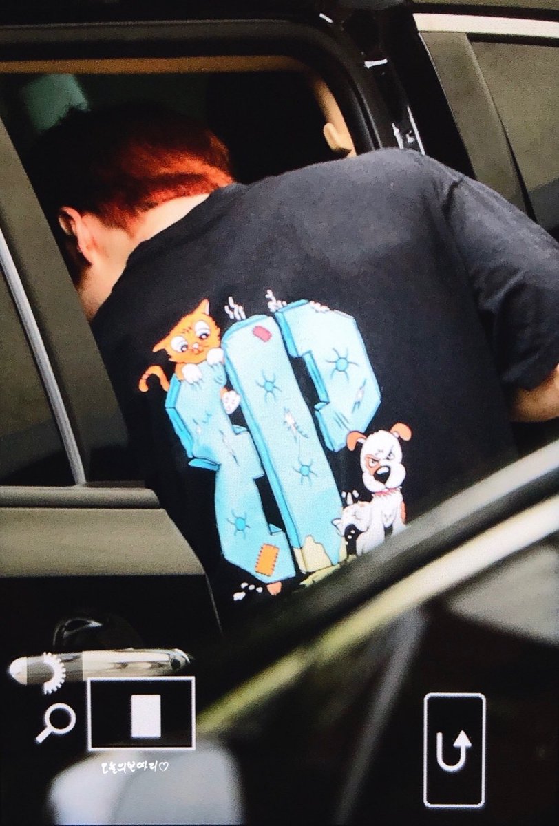PURRFECTLINO's tweet photo. I love @Stray_Kids 리노 tee from today’s meet&greet broadcast... I’m truly reconsidering buying one for myself 🥺
#straykids #스트레이키즈 #leeknow #GO生 #leeminho #brooklynproject @/brooklynprojects on insta https://t.co/tF9FfHLRrx