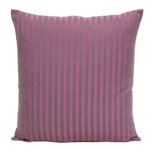 rauffaser_'s tweet image. NEU! NEU! Der jüngste Neuzugang in unserem #etsy-Shop: Dekokissen in den Farben beere &amp;amp; anthrazit mit edlem Streifen Design. Leinen &amp;amp; Baumwolle - Made in Germany.
etsy.me/2VQ61Tw #Dekokissen #Zierkissen #schoenerwohnen #einrichtungsideen #meinzuhause #dekoideen