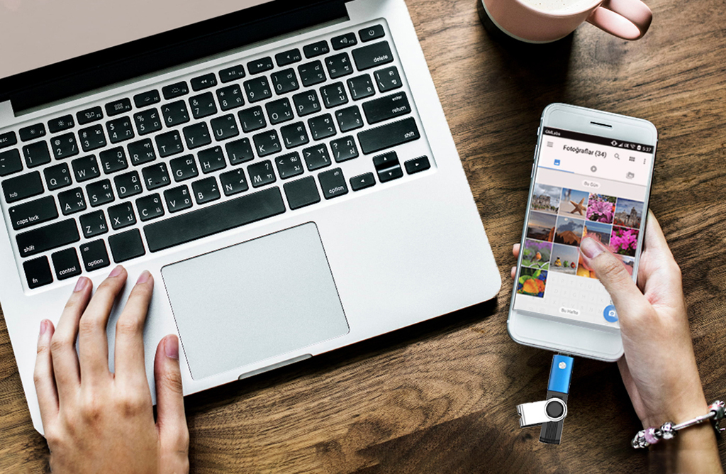techstormtr's tweet photo. Techstorm Lightning to USB 3.0 Dönüştürücü Adaptör sayesinde artık iOS destekli aygıtlarınızın USB 3.0 girişi var. 🎉🎉🎉 https://t.co/Ta2B6uqirv